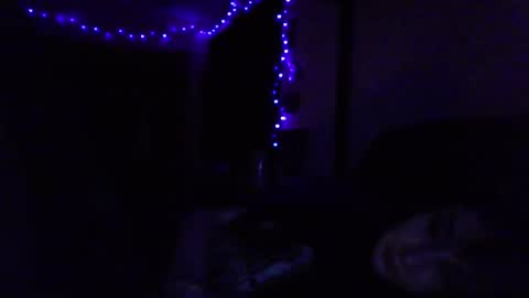 Snapshot of livmirage chatting on 11-10-25, 05:28 Liv Mirage online show from 11-10-25, 05:28