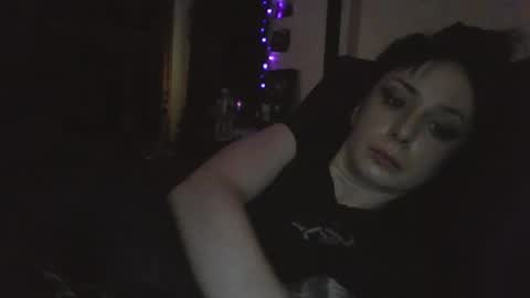 Snapshot of livmirage chatting on 11-15-25, 04:58 Liv Mirage online show from 11-15-25, 04:58