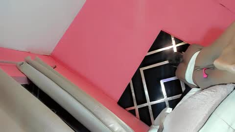 liyenpain01 online show from 04-11-26, 07:45