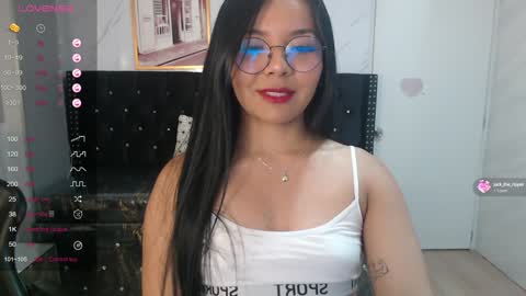 Snapshot of liz25_b chatting on 01-04-25, 03:07 Liz online show from 01-04-25, 03:07