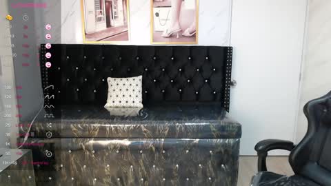 Snapshot of liz25_b chatting on 01-09-25, 03:04 Liz online show from 01-09-25, 03:04