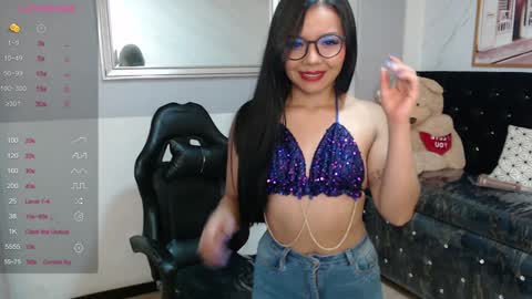 Snapshot of liz25_b chatting on 02-09-25, 03:11 Liz online show from 02-09-25, 03:11