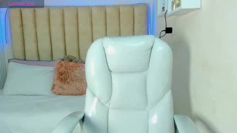 LIZ online show from 02-25-25, 10:39