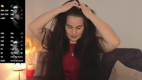 liz online show from 02-06-25, 01:21