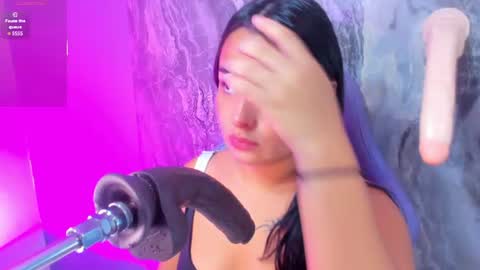 Snapshot of liz_foox chatting on 07-21-26, 11:23 Liz online show from 07-21-26, 11:23