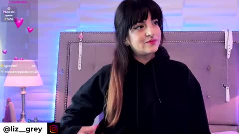 Snapshot of liz_grey_ chatting on 02-13-25, 02:45    online show from 02-13-25, 02:45