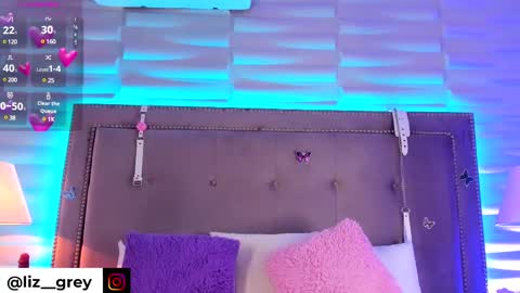 Snapshot of liz_grey_ chatting on 03-12-25, 01:03    online show from 03-12-25, 01:03