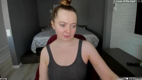 Snapshot of lizaghost chatting on 06-06-26, 11:04 Girl next door online show from 06-06-26, 11:04