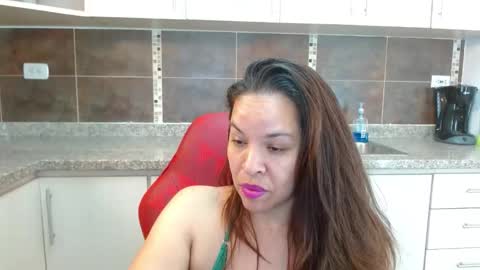 L I Z  E T H   online show from 04-24-26, 09:17