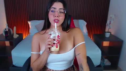 LIZETH online show from 02-12-25, 04:00