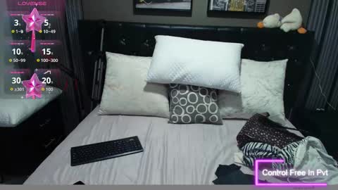 Lizz  online show from 09-23-25, 11:24