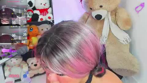 Lizz  online show from 06-18-26, 12:20