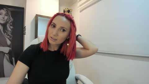 Snapshot of lizzdoux chatting on 09-26-25, 01:53 lizzdoux online show from 09-26-25, 01:53