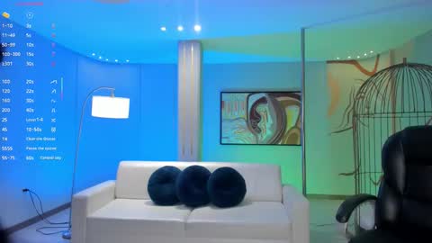 Snapshot of lizzhamilton_ chatting on 10-08-25, 09:34 Lizzi  online show from 10-08-25, 09:34