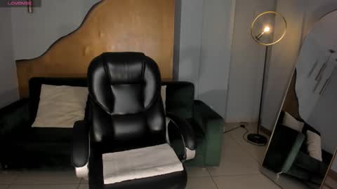 Lizzi  online show from 02-04-26, 09:09