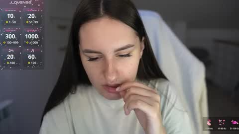 Snapshot of lizzi_fox chatting on 11-19-25, 08:36 Lizi-Fox online show from 11-19-25, 08:36