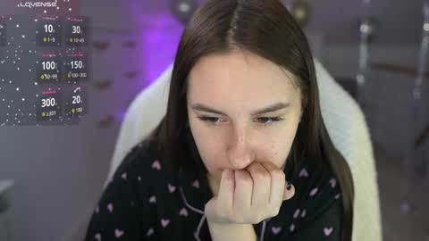 Snapshot of lizzi_fox chatting on 12-18-25, 09:26 Lizi-Fox online show from 12-18-25, 09:26