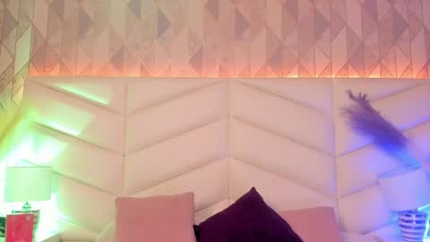 Snapshot of lizzi_hotman chatting on 05-09-26, 08:03 LIZZI online show from 05-09-26, 08:03