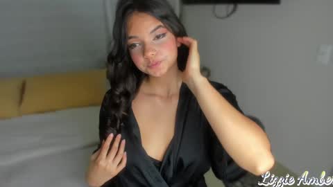 lizzieamber online show from 12-10-24, 06:22