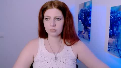 Lizzy3 online show from 11-17-25, 08:53