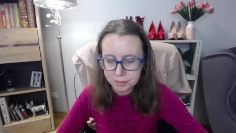 Lizzy online show from 12-19-25, 05:36