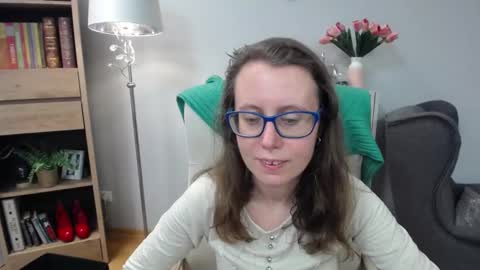 Lizzy online show from 03-19-26, 05:22