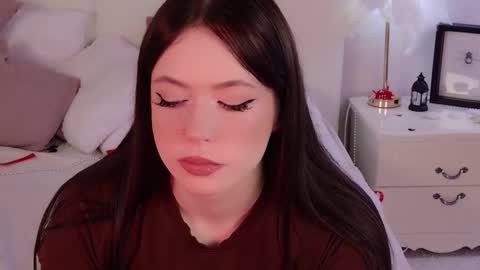 Snapshot of lizzy_wells chatting on 03-05-26, 09:11 Lizzy online show from 03-05-26, 09:11