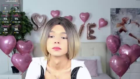 Snapshot of lizzydelrey chatting on 02-13-26, 05:53 lizzydelrey online show from 02-13-26, 05:53