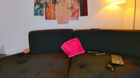 Liz  online show from 01-26-25, 05:34