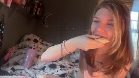 lizzybunny online show from 01-29-25, 02:00