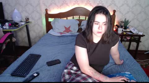 Snapshot of llevella chatting on 01-04-25, 08:59 Sevy online show from 01-04-25, 08:59