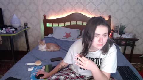 Snapshot of llevella chatting on 01-06-25, 01:42 Sevy online show from 01-06-25, 01:42