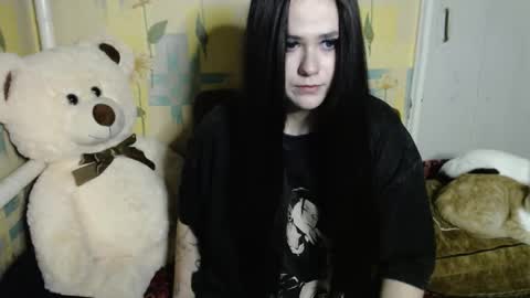 Snapshot of llevella chatting on 10-26-25, 09:21 Sevy online show from 10-26-25, 09:21