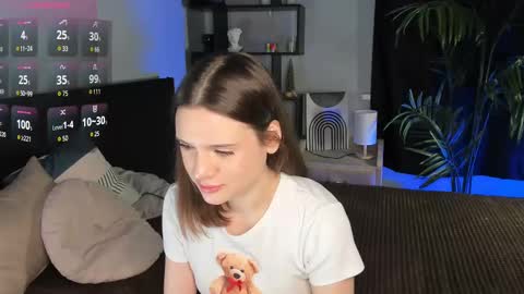 Snapshot of llkadream chatting on 02-26-25, 08:11 Arina online show from 02-26-25, 08:11