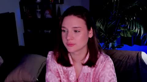 Snapshot of llkadream chatting on 03-07-25, 03:19 Arina online show from 03-07-25, 03:19