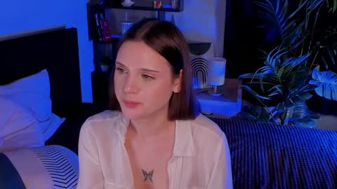 Snapshot of llkadream chatting on 03-12-25, 12:20 Arina online show from 03-12-25, 12:20