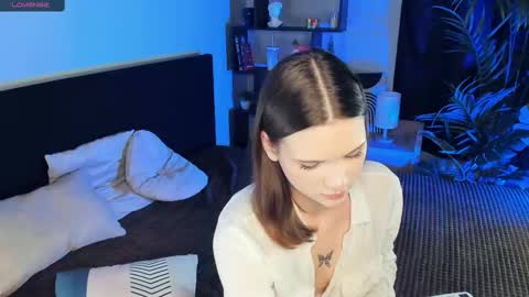 Snapshot of llkadream chatting on 03-12-25, 08:52 Arina online show from 03-12-25, 08:52