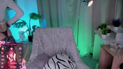 Snapshot of llkadream chatting on 09-14-25, 07:07 Arina online show from 09-14-25, 07:07