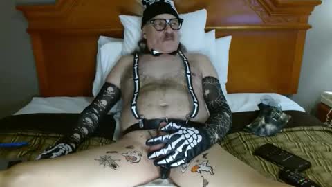 John online show from 10-28-25, 01:42