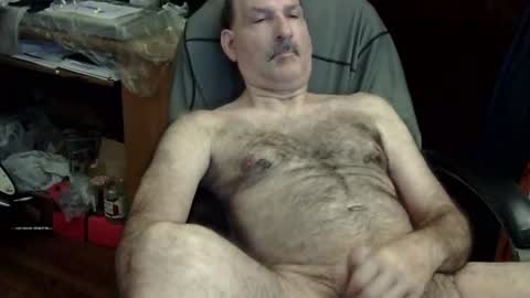 Snapshot of loades182025 chatting on 09-19-25, 04:47 loades182025 online show from 09-19-25, 04:47