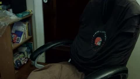 loades182025 online show from 04-26-26, 05:38