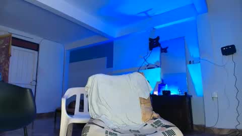 Snapshot of lobo_cockk chatting on 11-04-25, 03:38 edwin online show from 11-04-25, 03:38