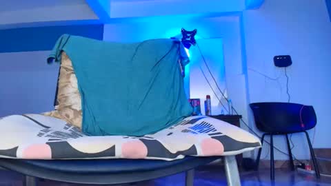 edwin online show from 12-18-25, 04:29