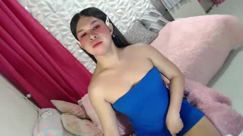 Snapshot of lobotara69 chatting on 03-08-25, 03:06 Thea online show from 03-08-25, 03:06