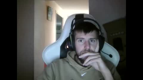 Snapshot of lobotomy54 chatting on 10-01-25, 12:11 lobo online show from 10-01-25, 12:11