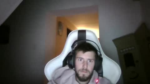 Snapshot of lobotomy54 chatting on 10-07-25, 11:24 lobo online show from 10-07-25, 11:24