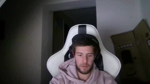 Snapshot of lobotomy54 chatting on 11-12-25, 11:14 lobo online show from 11-12-25, 11:14