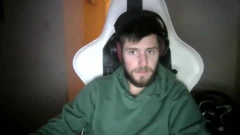 Snapshot of lobotomy54 chatting on 12-17-25, 03:34 lobo online show from 12-17-25, 03:34