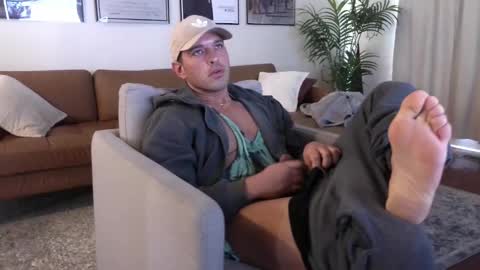 Snapshot of lockdownlove chatting on 03-06-25, 02:18 lockdownlove online show from 03-06-25, 02:18