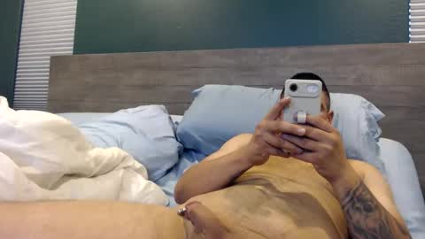 Snapshot of lockedin828 chatting on 11-22-25, 09:58 lockedin828 online show from 11-22-25, 09:58